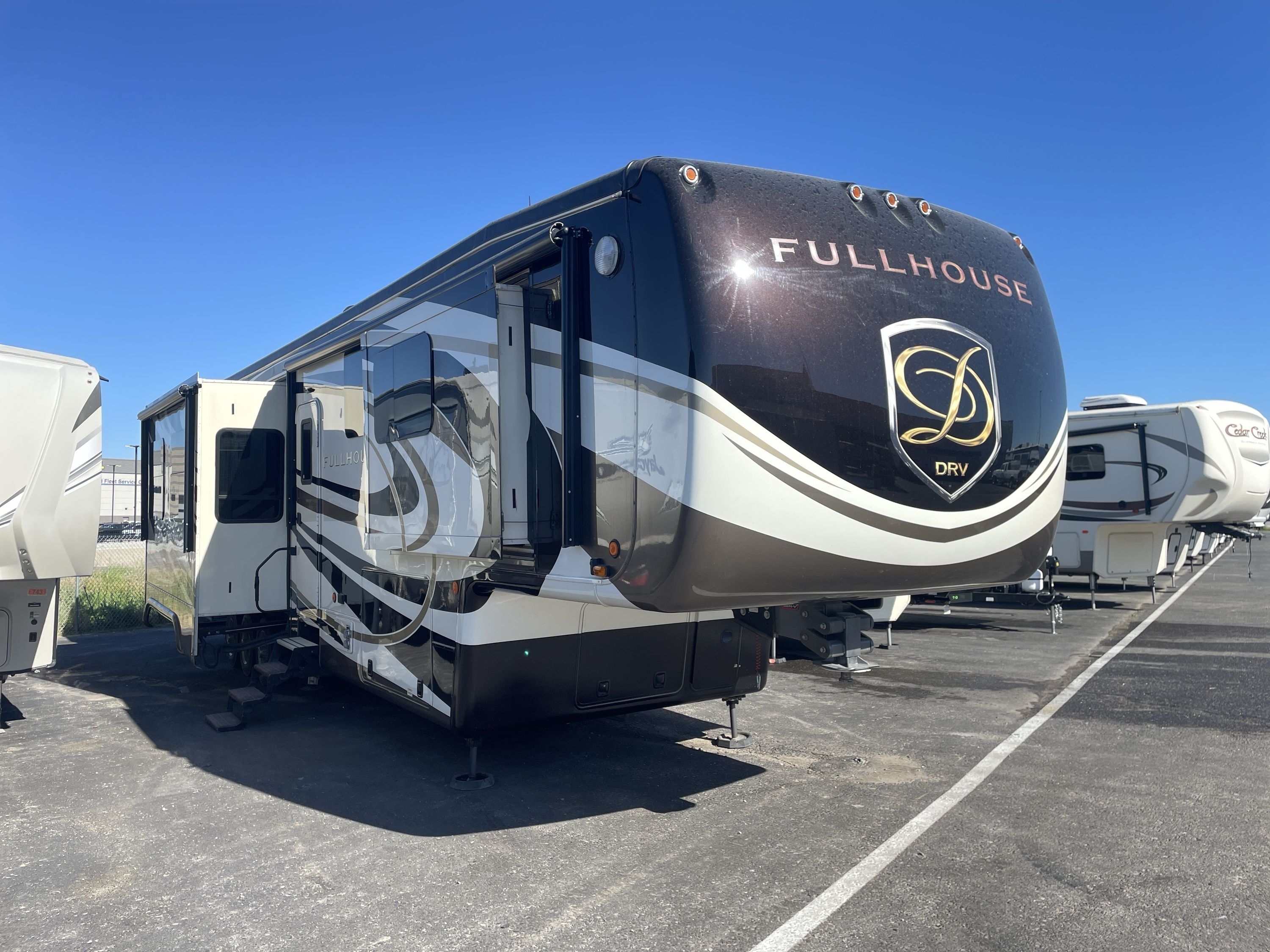 2020 DRV LUXURY SUITES FULL HOUSE JX450 Fifth Wheel Toy Hauler RV