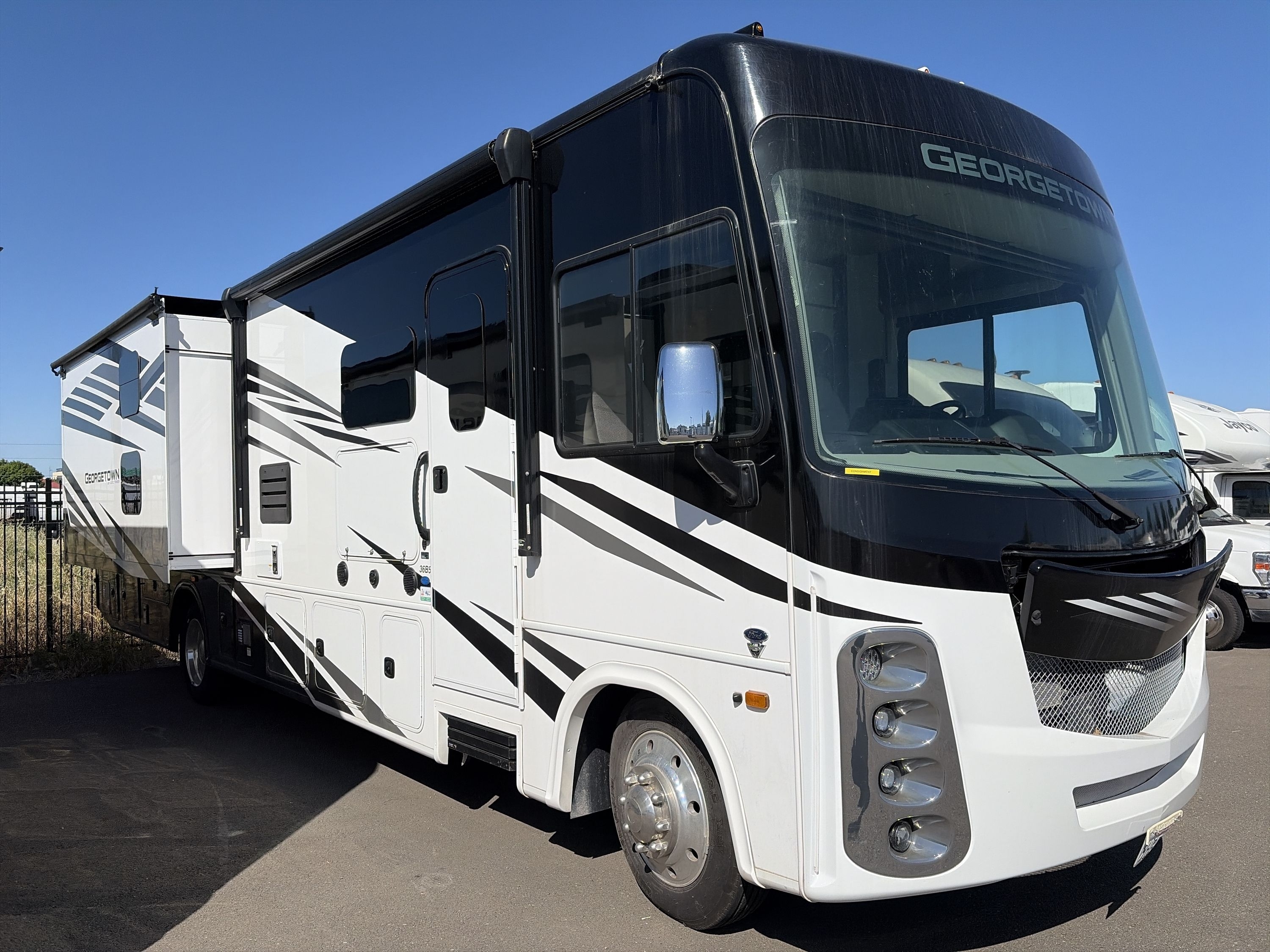 2023 Forest River GEORGETOWN 5 SERIES 36B RV