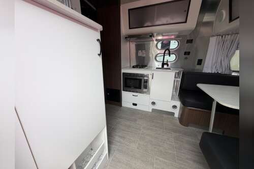 2021 Airstream CARAVEL 19CB in newport news VA