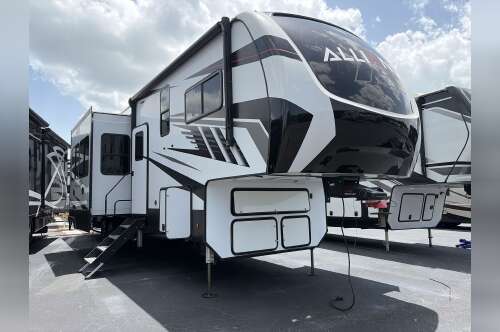 2022 Alliance VALOR 36V11 in bartow FL
