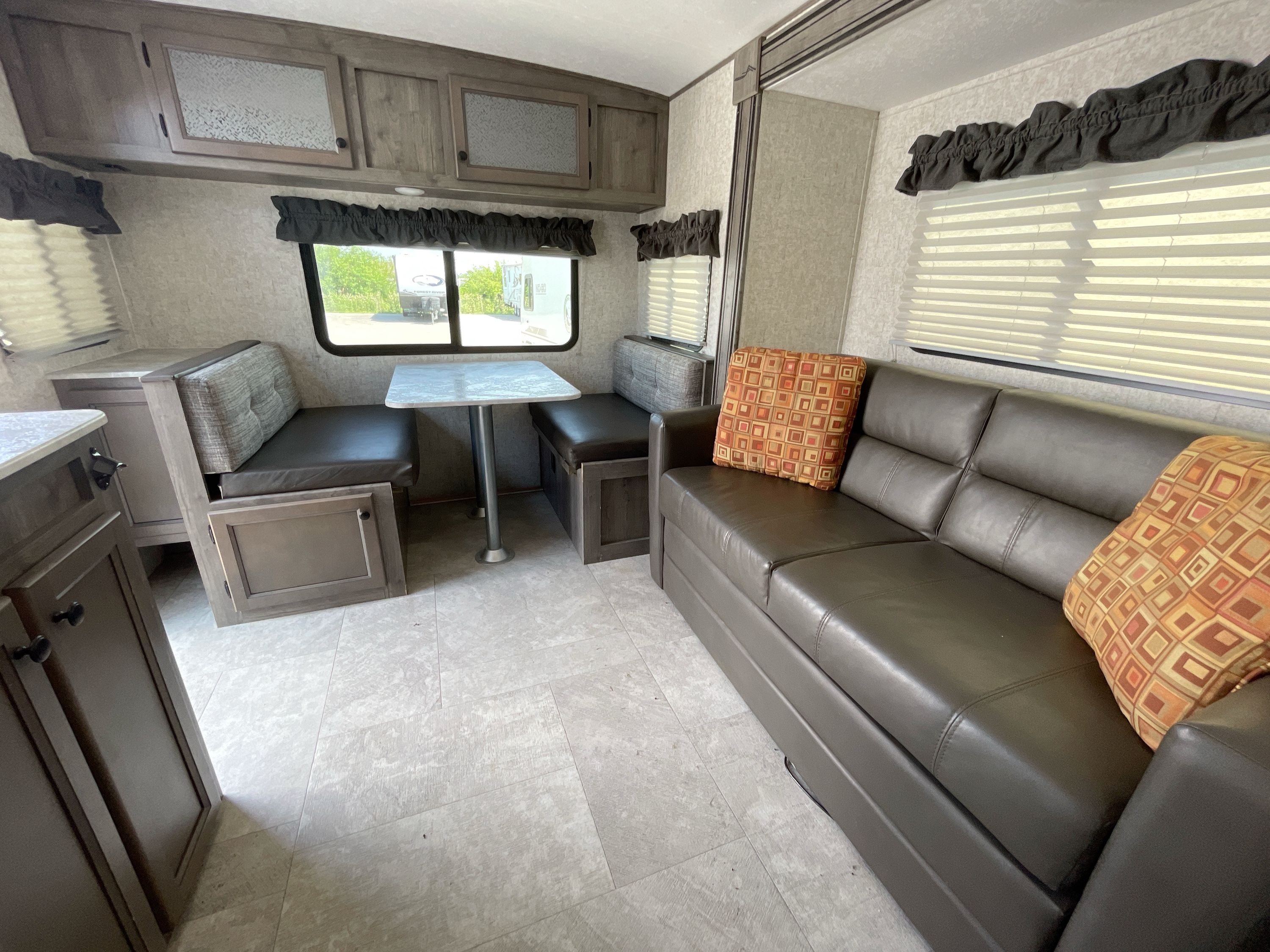2020 Coachmen APEX NANO 213RDS in braidwood IL