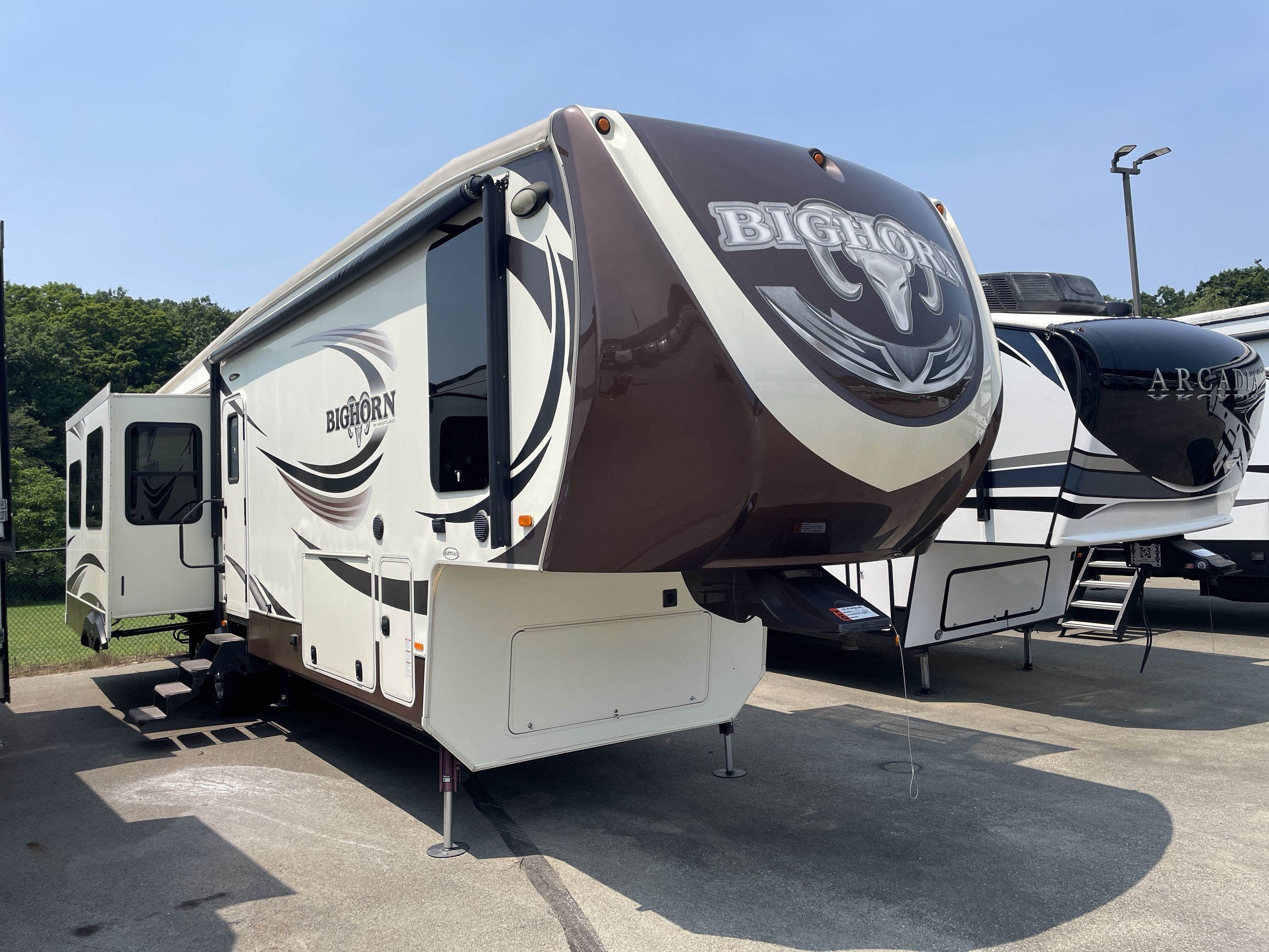 2015 Heartland BIGHORN 3685RL in apollo PA