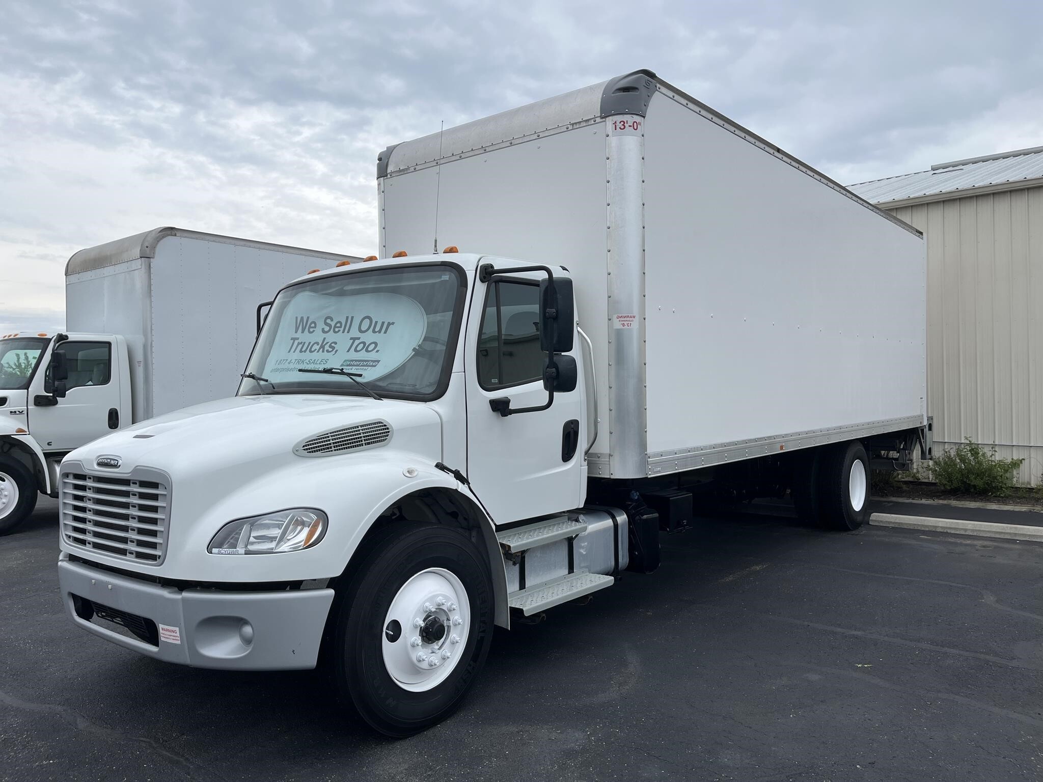 2022 FREIGHTLINER BUSINESS CLASS M2 106 in Indianapolis, IN
