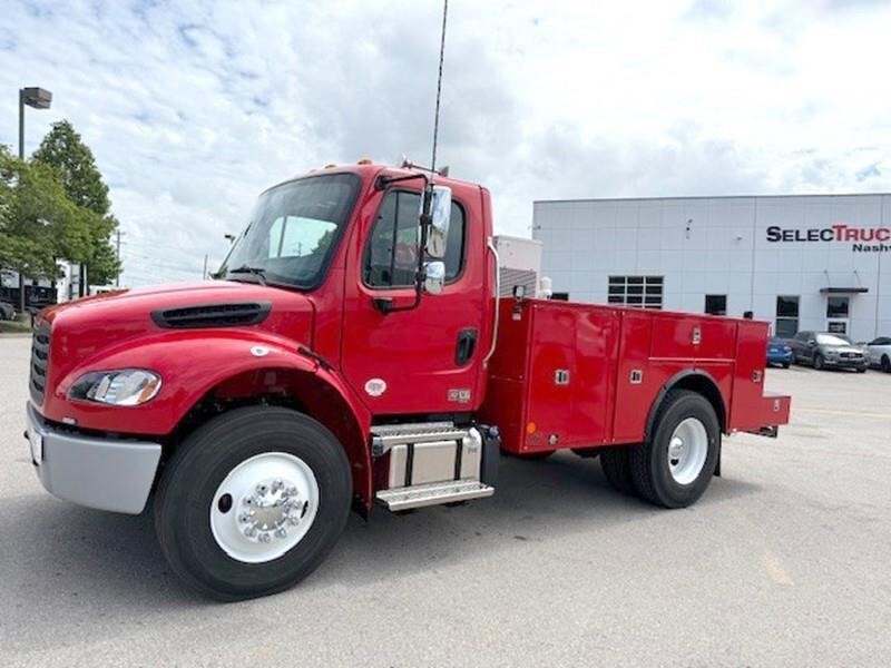 2025 FREIGHTLINER BUSINESS CLASS M2 106 in Nashville, TN