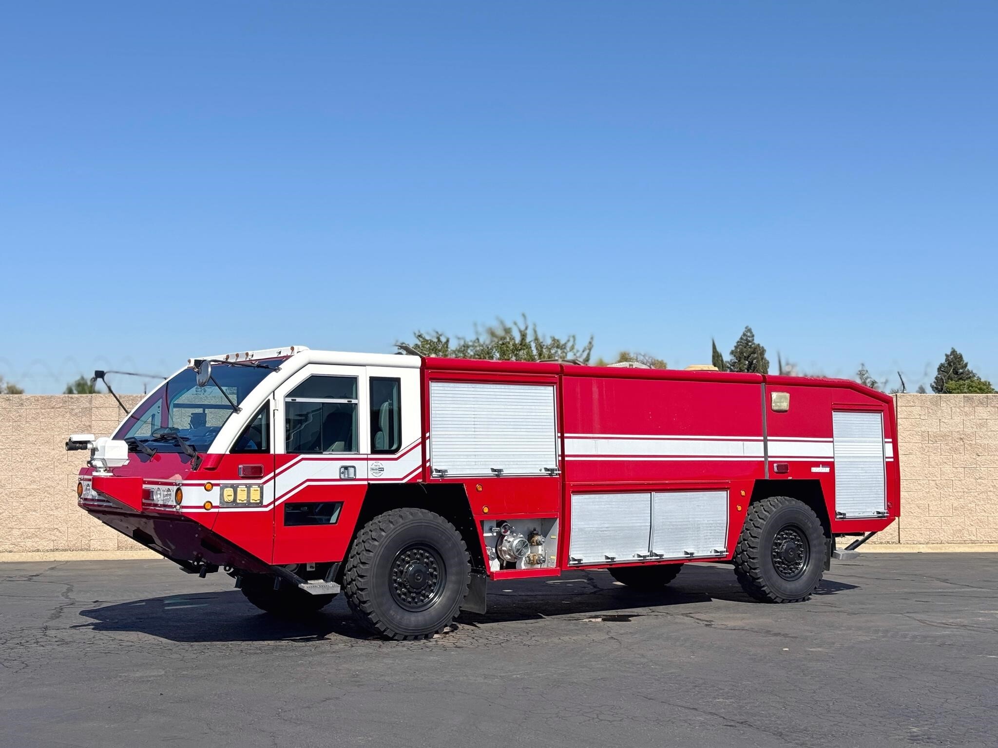 2000 ROSENBAUER PANTHER 4X4 in Sacramento, CA