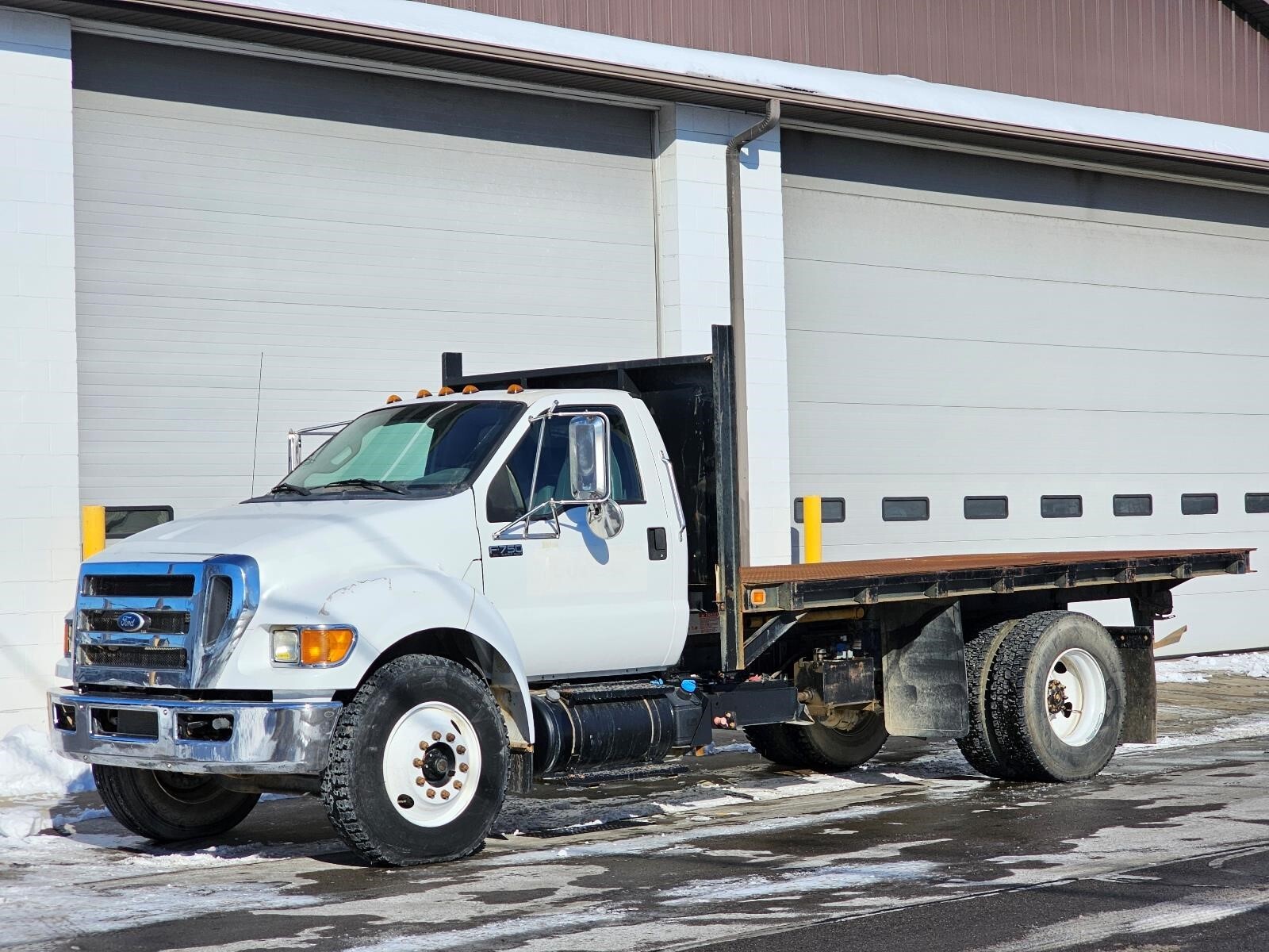 2011 FORD F750 in Berne, IN