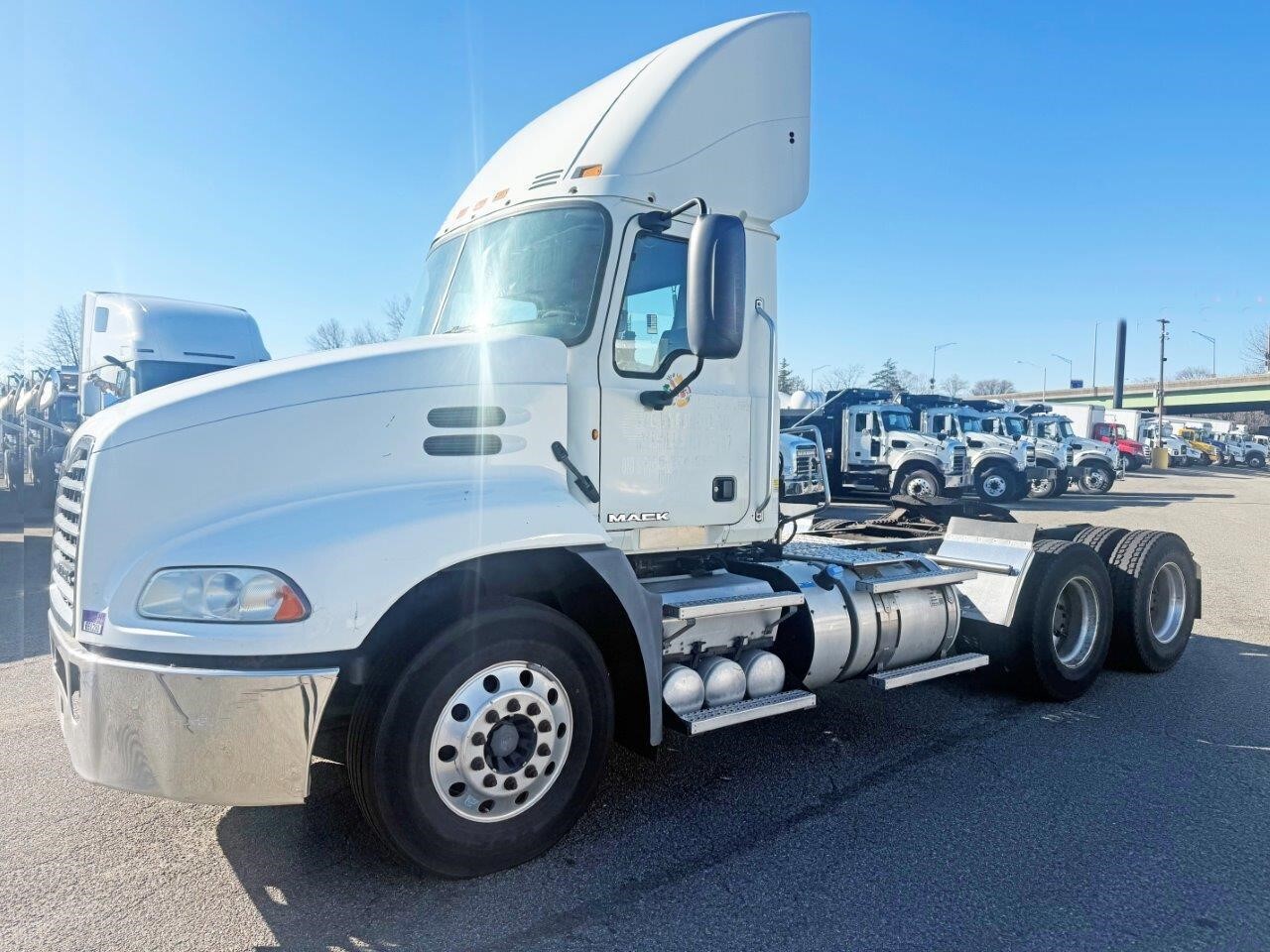 2014 MACK 600 in Jamaica, NY
