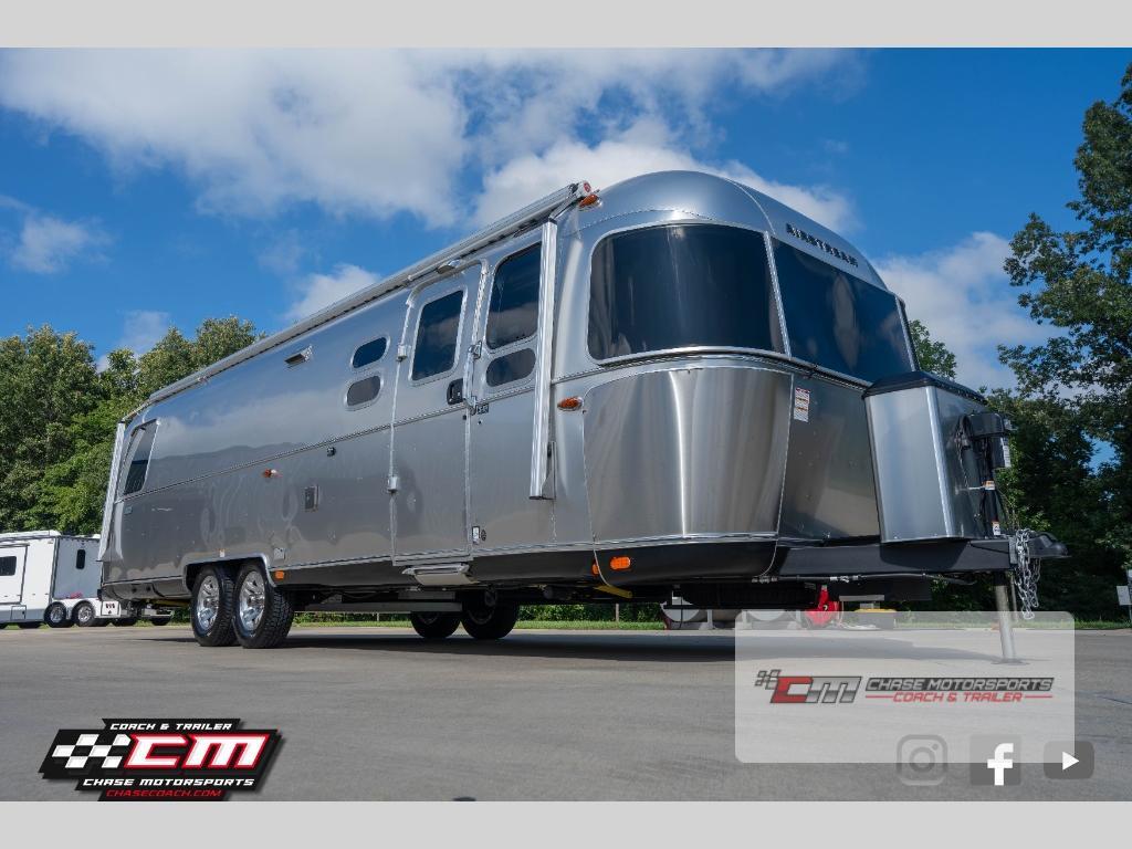 2025 Airstream Classic 30RB in paducah KY
