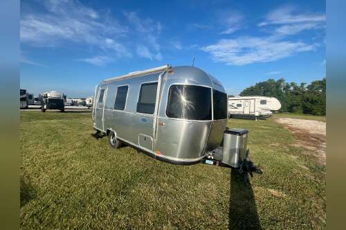 2017 Airstream Sport 22FB in carthage MO