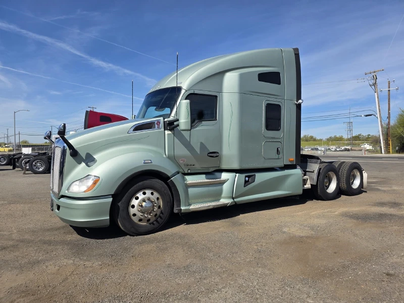 2021 KENWORTH T680