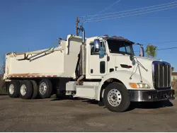 2011 PETERBILT 384