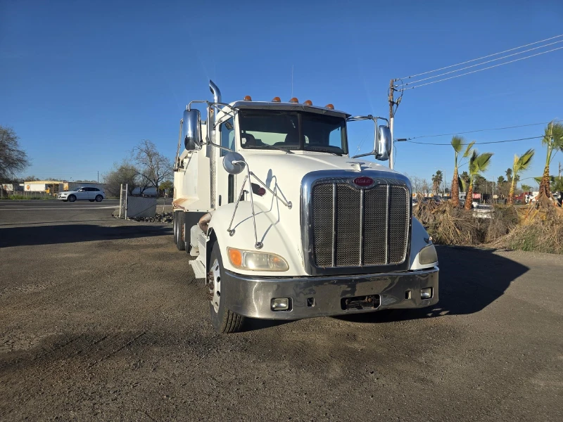 2011 PETERBILT 384