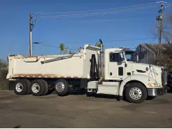 2011 PETERBILT 384