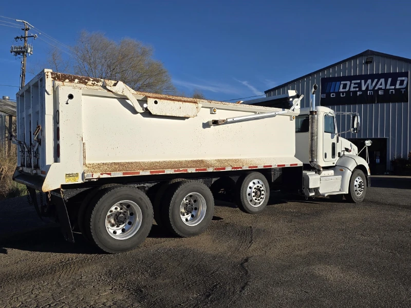 2011 PETERBILT 384