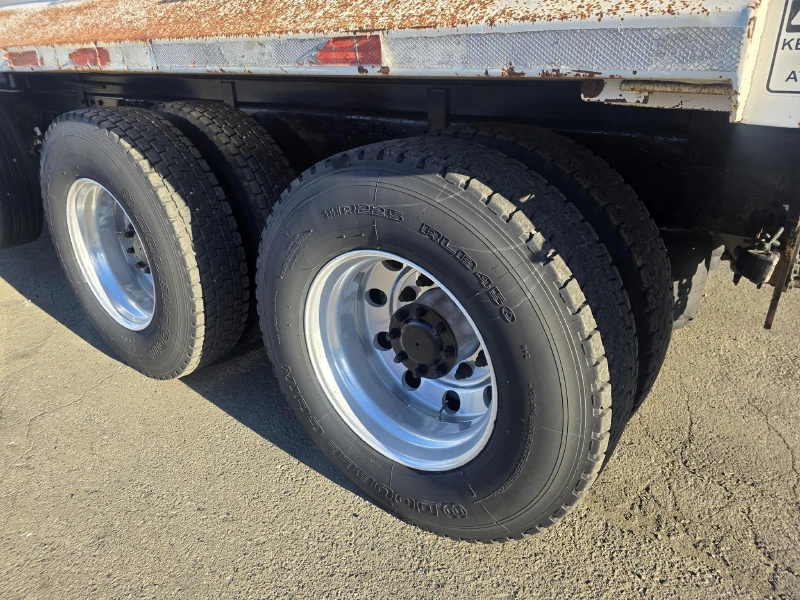 2011 PETERBILT 384