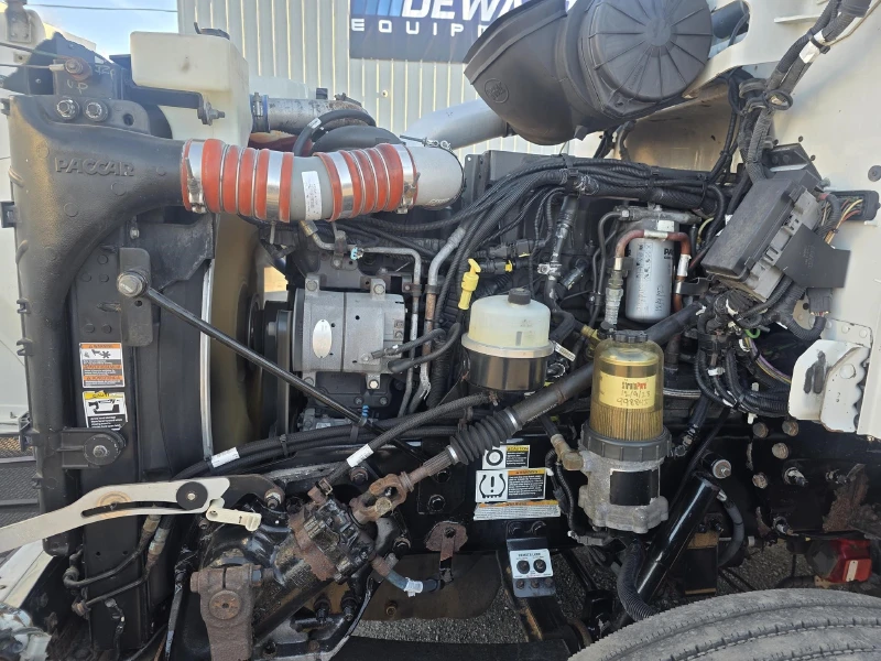 2011 PETERBILT 384