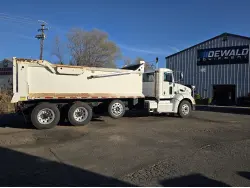 2011 PETERBILT 384