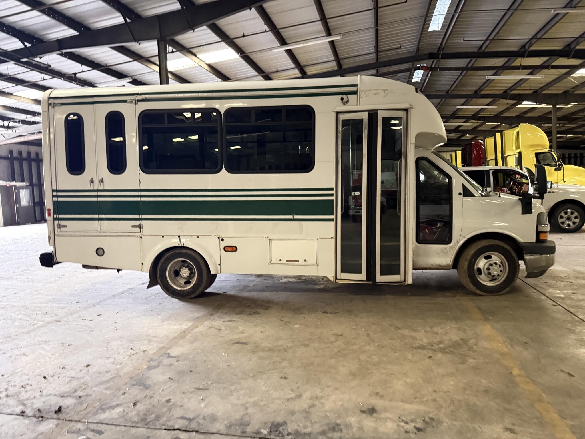2016 CHEVROLET EXPRESS 4500 in Covington, TN