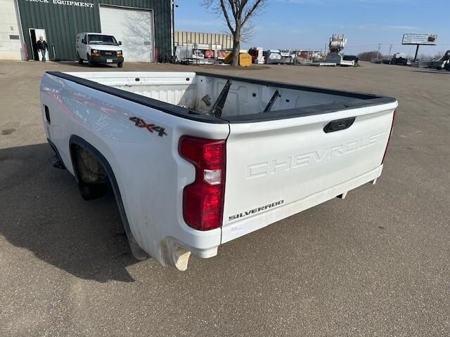 2025 CHEVROLET 8 FT in Lake Crystal, MN