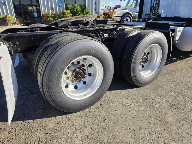2022 KENWORTH T680