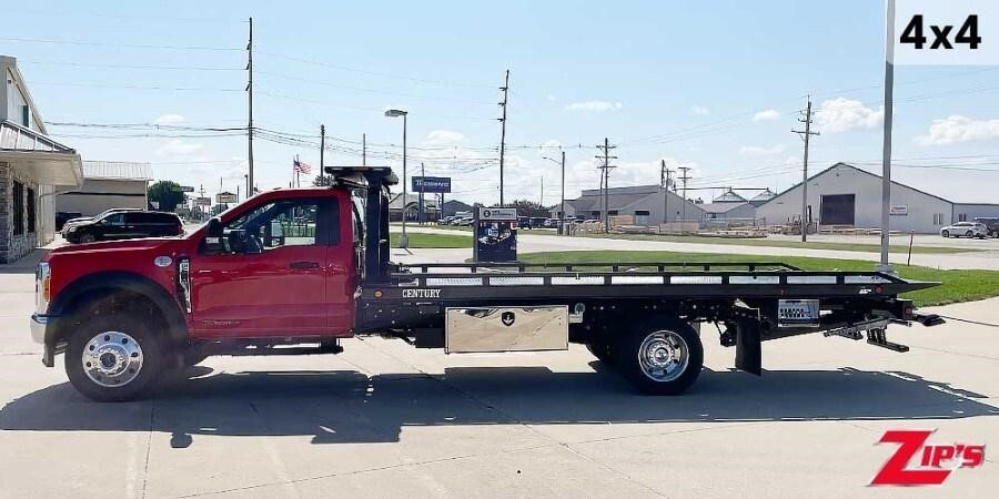 2023 FORD F600 in New Hampton, IA