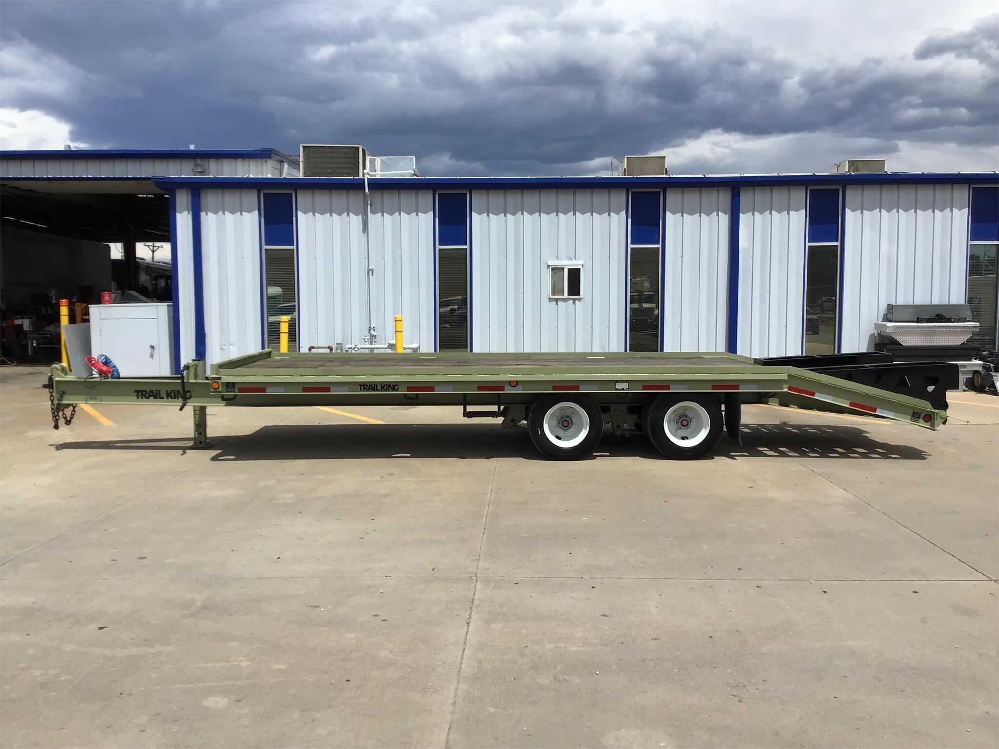1998 TRAIL KING TK32-2400 in Longmont, CO
