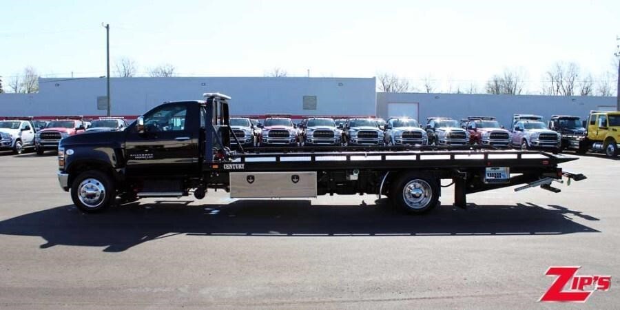 2023 CHEVROLET SILVERADO 6500HD in New Hampton, IA