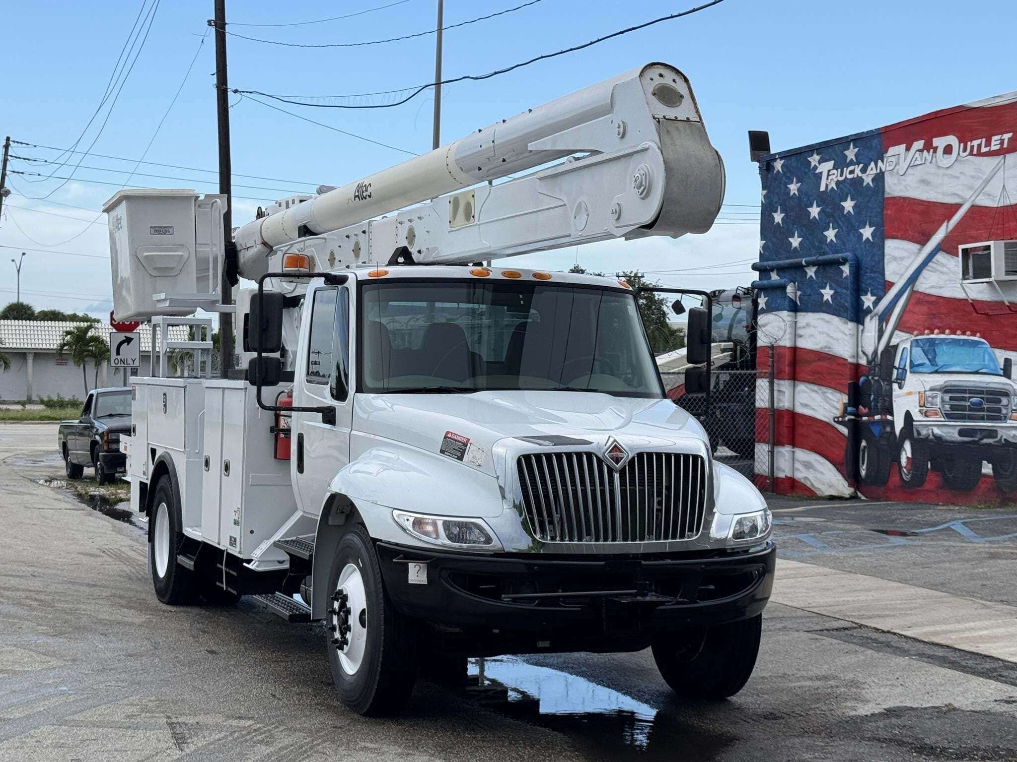 2018 ALTEC AA55 MH in Miami, FL