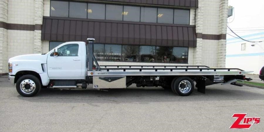2023 CHEVROLET SILVERADO 6500HD in New Hampton, IA