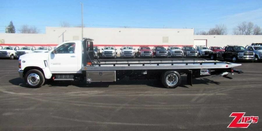 2023 CHEVROLET SILVERADO 6500HD in New Hampton, IA