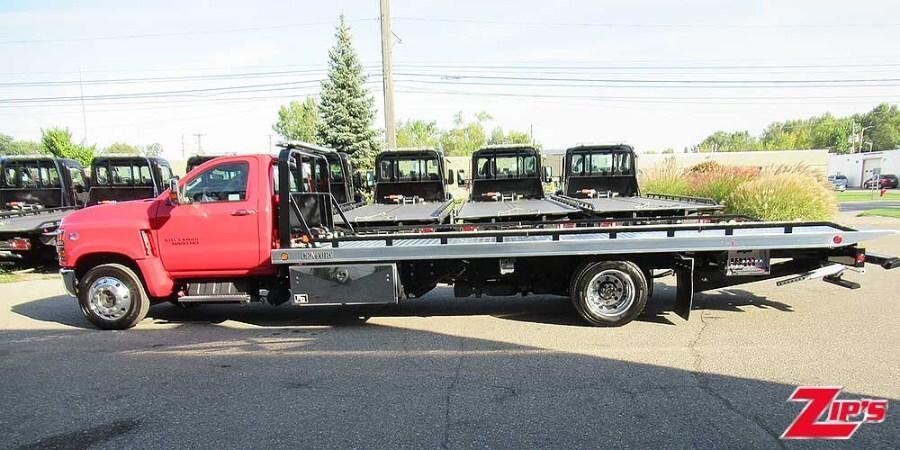 2023 CHEVROLET SILVERADO 6500HD in New Hampton, IA
