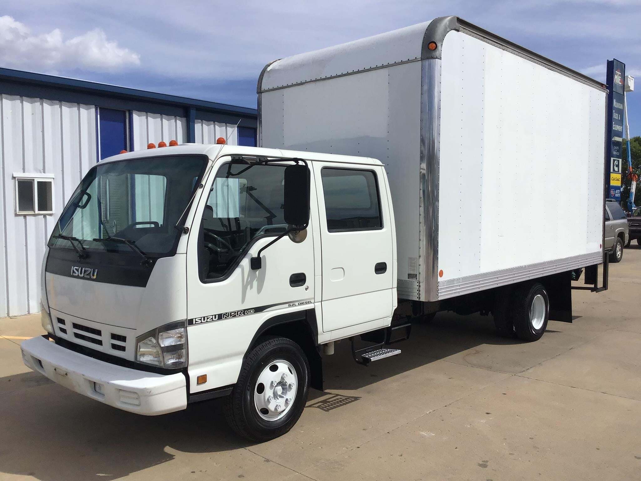 2007 ISUZU NPR in Longmont, CO