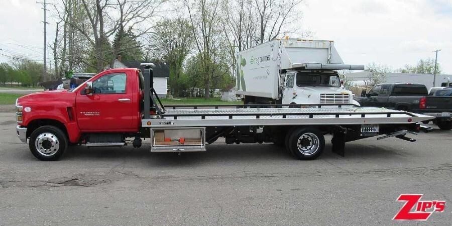 2023 CHEVROLET SILVERADO 6500HD in New Hampton, IA