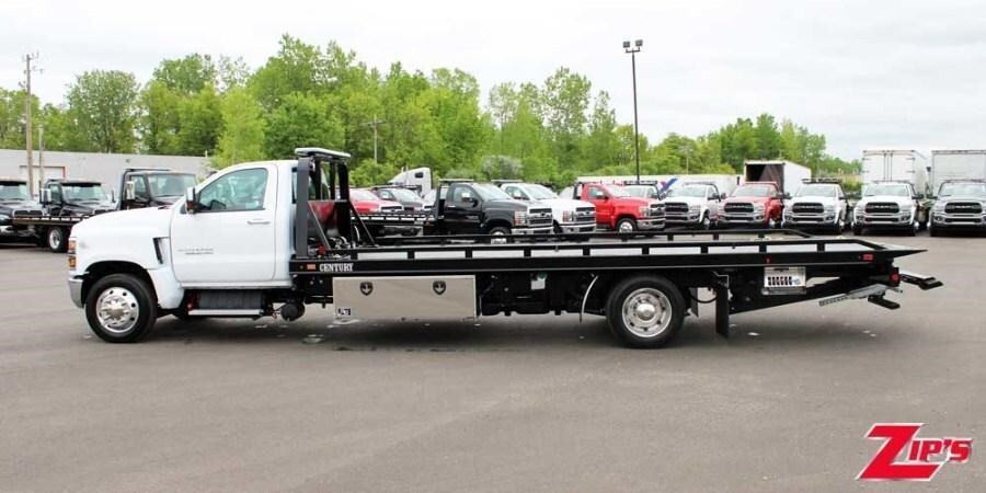 2023 CHEVROLET SILVERADO 6500HD in New Hampton, IA