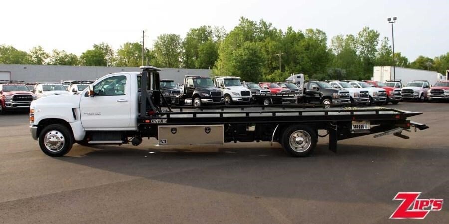 2023 CHEVROLET SILVERADO 6500HD in New Hampton, IA