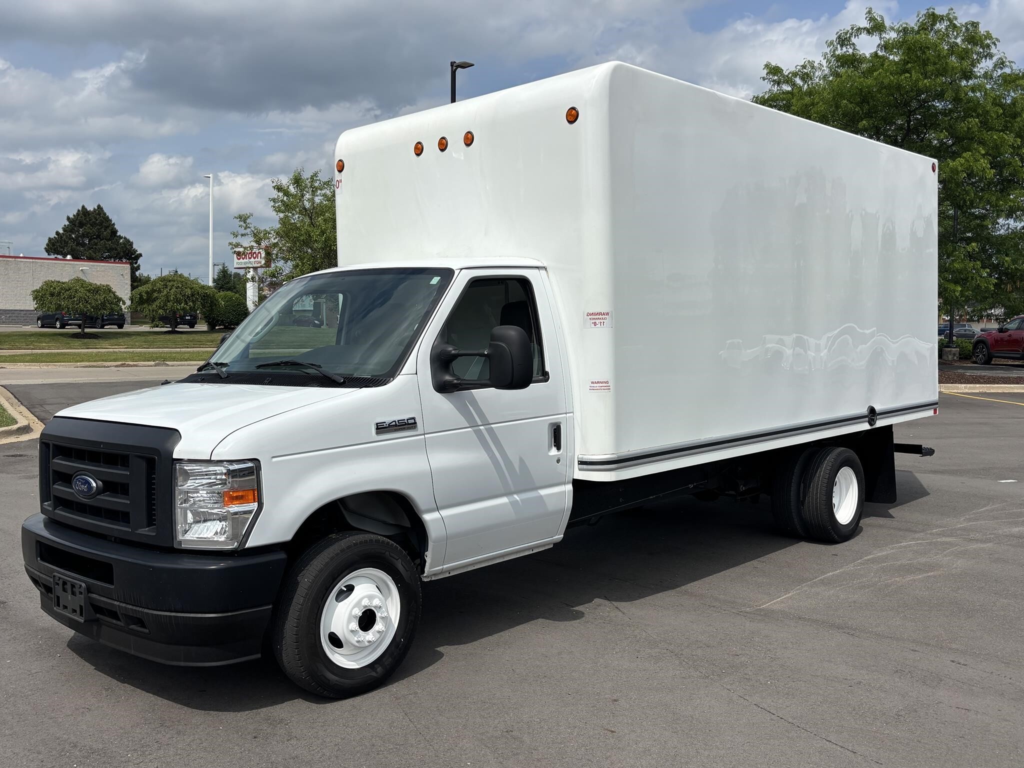 2024 FORD ECONOLINE in Warren, MI