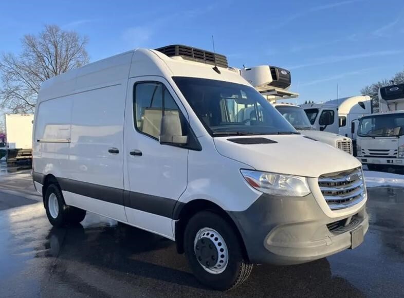 2019 FREIGHTLINER SPRINTER in Miami, FL