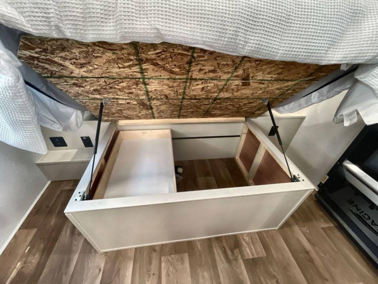 A photo of this 2027 Grand Design Imagine 2500RL