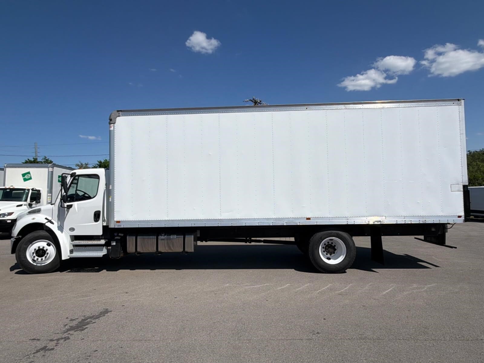 2018 FREIGHTLINER BUSINESS CLASS M2 106 in Murfreesboro, TN