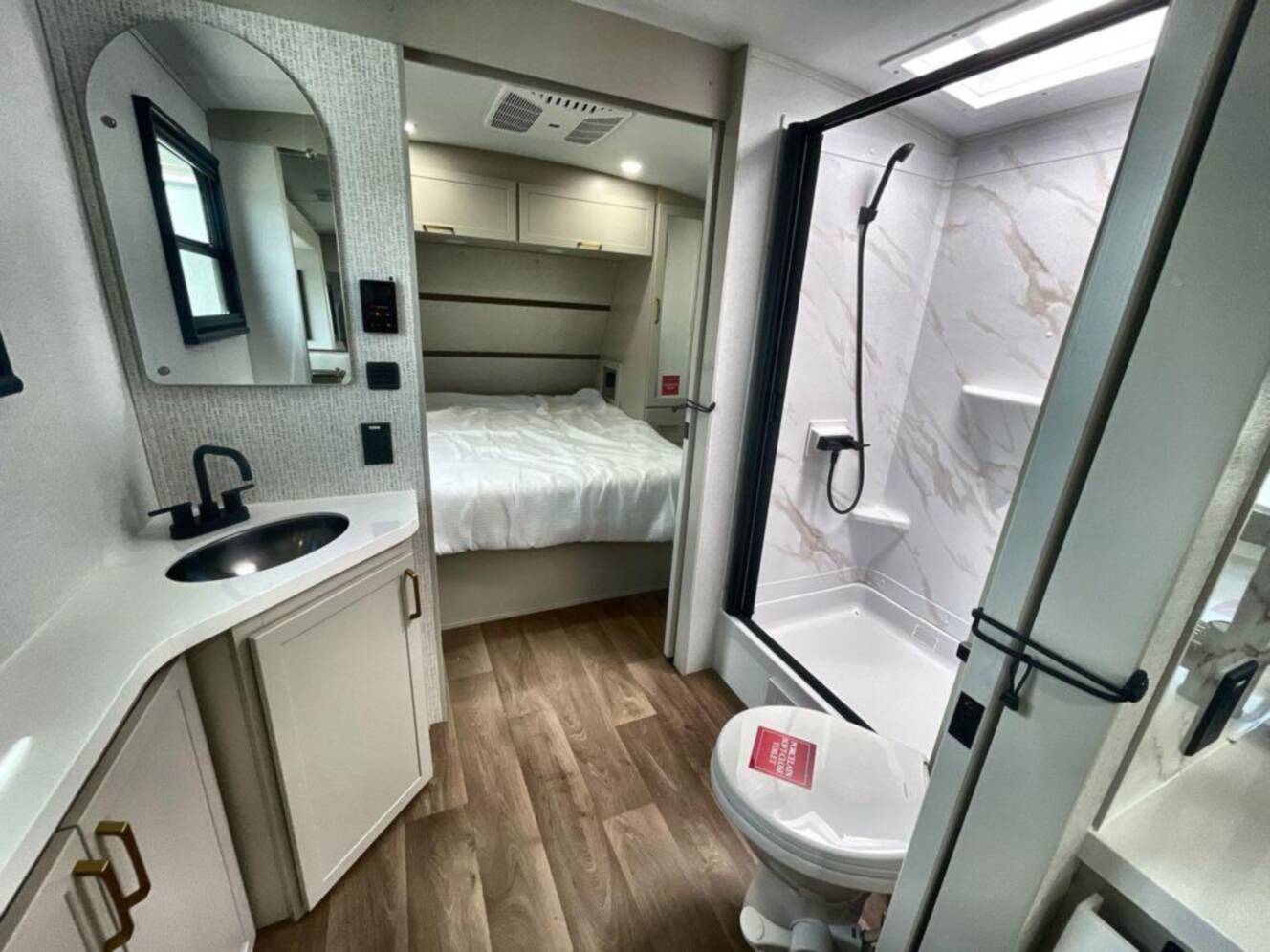 A photo of this 2027 Grand Design Imagine 2500RL