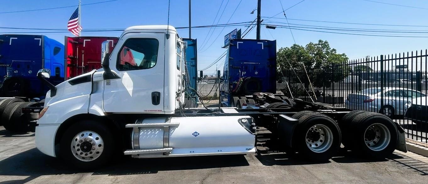2020 FREIGHTLINER CASCADIA 116 in North Las Vegas, NV