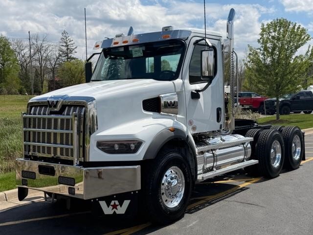 2027 WESTERN STAR 49X in Lansing, MI