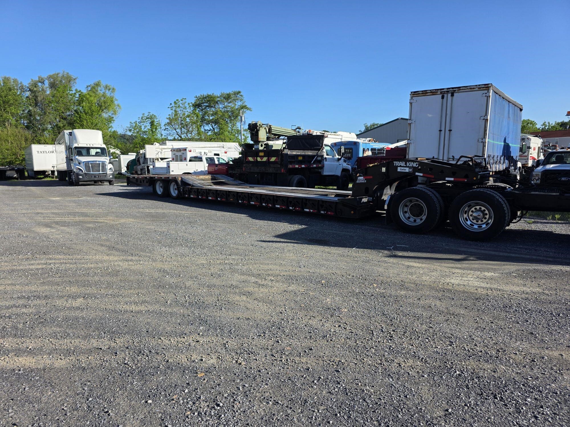 2012 TRAIL KING TK70DGHT-502 in Duncansville, PA