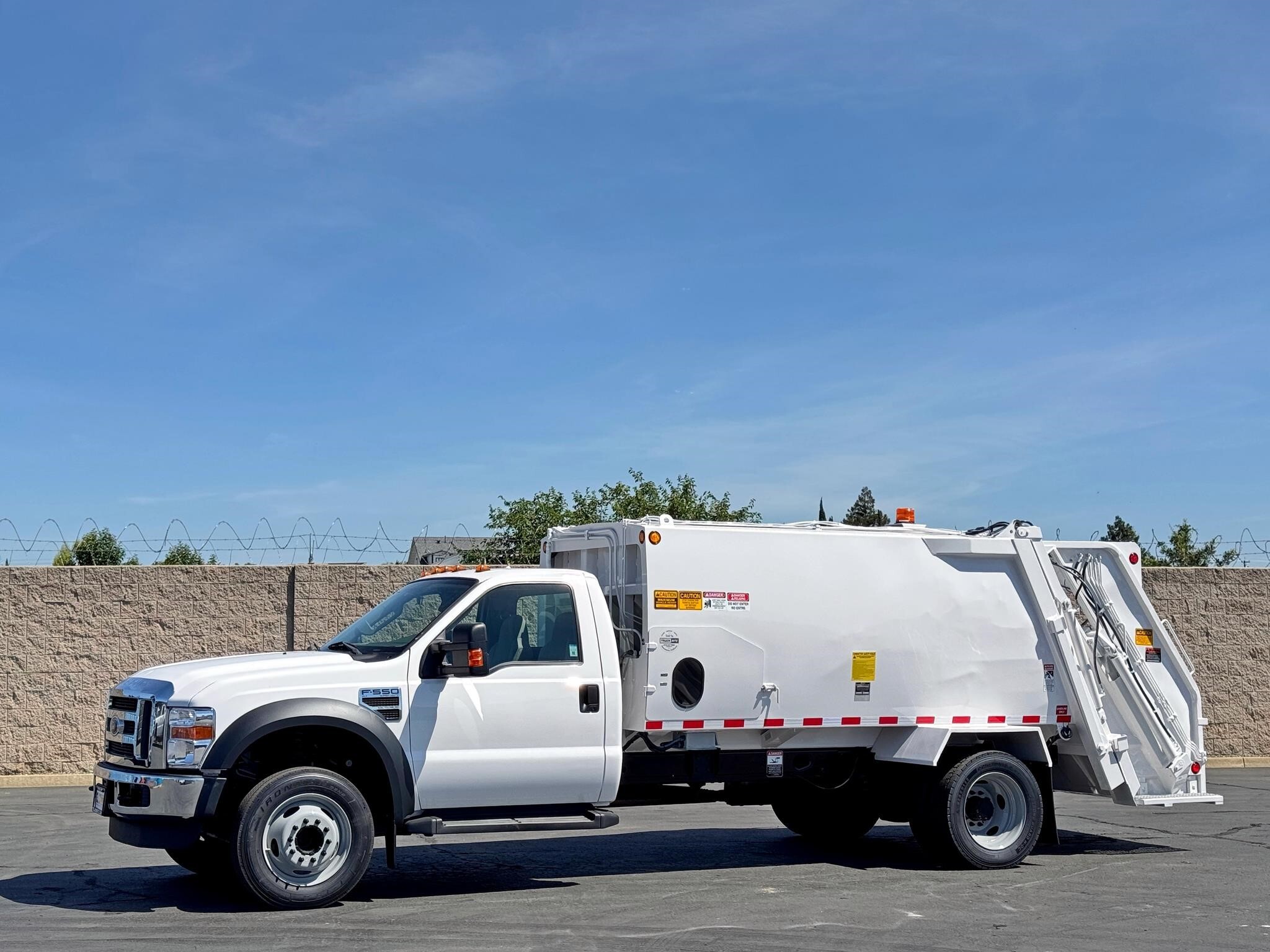 2008 FORD F550 in Sacramento, CA