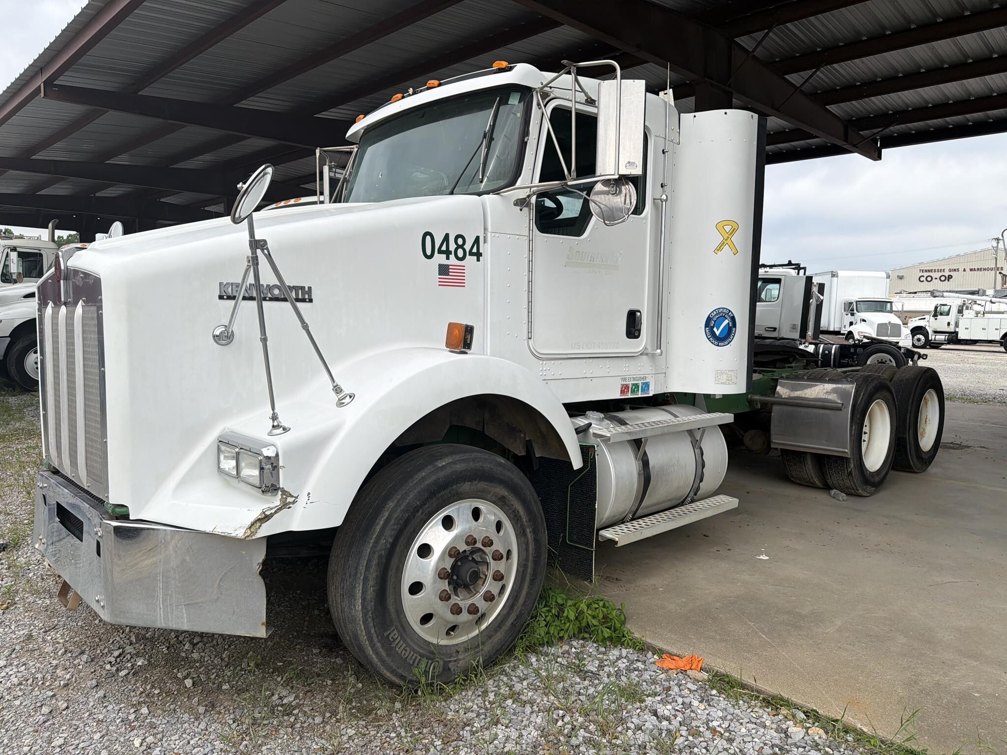 2005 KENWORTH T800 in Covington, TN