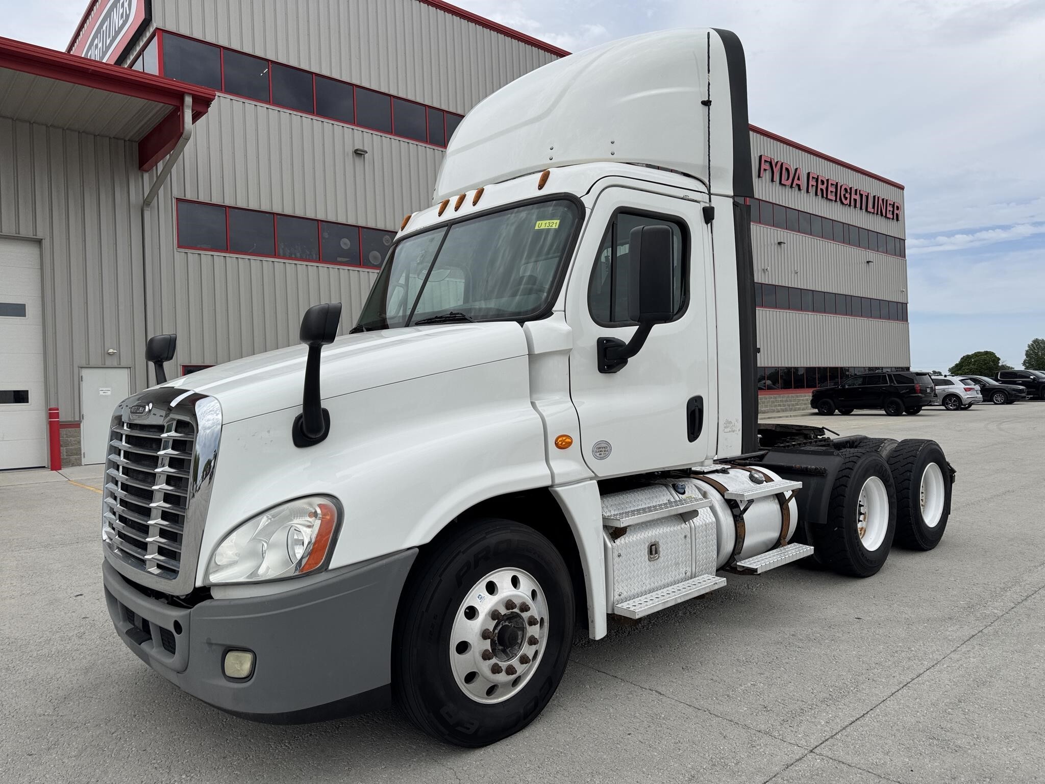 2017 FREIGHTLINER CASCADIA 125 in West Jefferson, OH