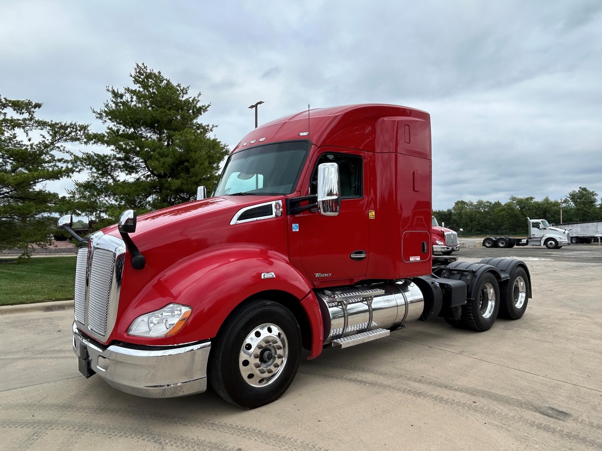 2022 KENWORTH T680 in East Saint Louis, IL