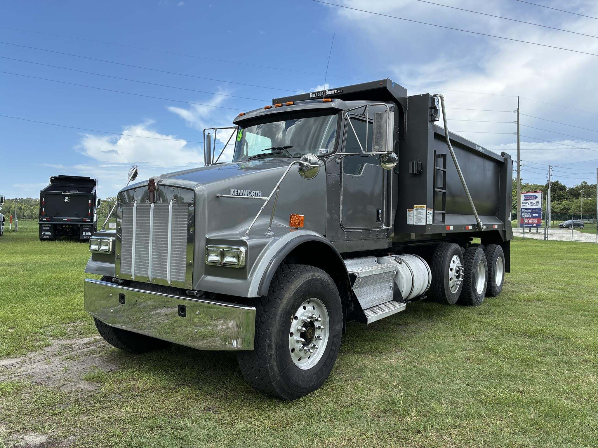 2016 KENWORTH W900 in Ocala, FL