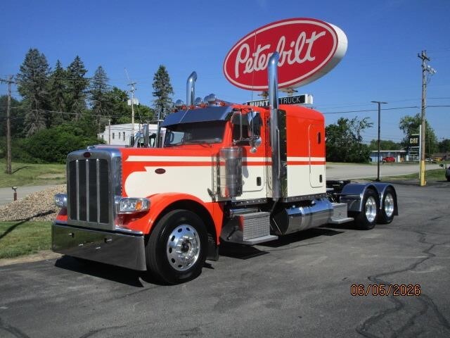 2022 PETERBILT 389 in Butler, PA