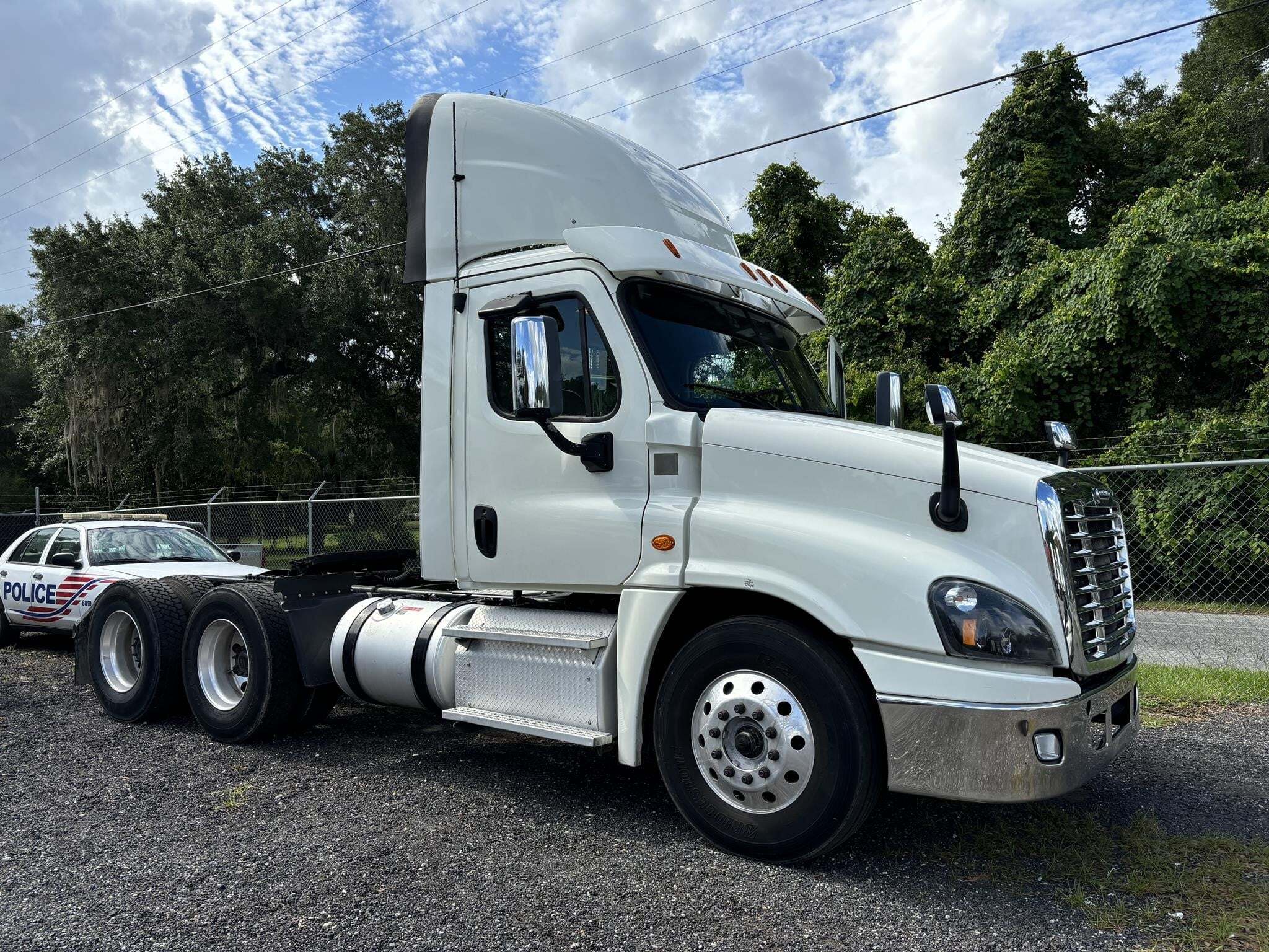 2018 FREIGHTLINER CASCADIA 125 in Citra, FL